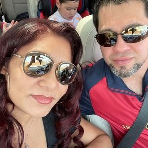 Meet your Posher, Noemi denis